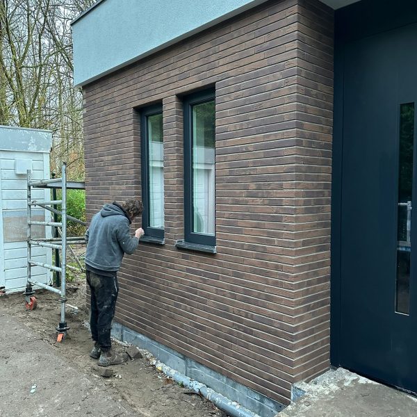 VvE bedrijfspand buitenmuur voegen